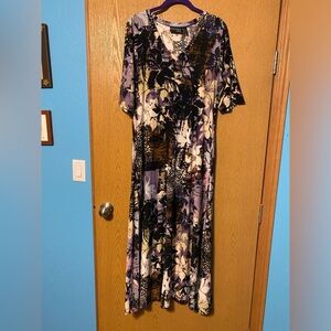 Attitudes by Renee Floral Geometric Maxi Dress. Size Large